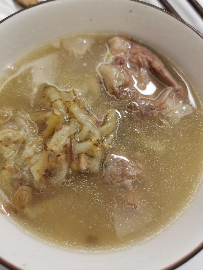 wingfun做的(鱼腥草)折耳根炖排骨