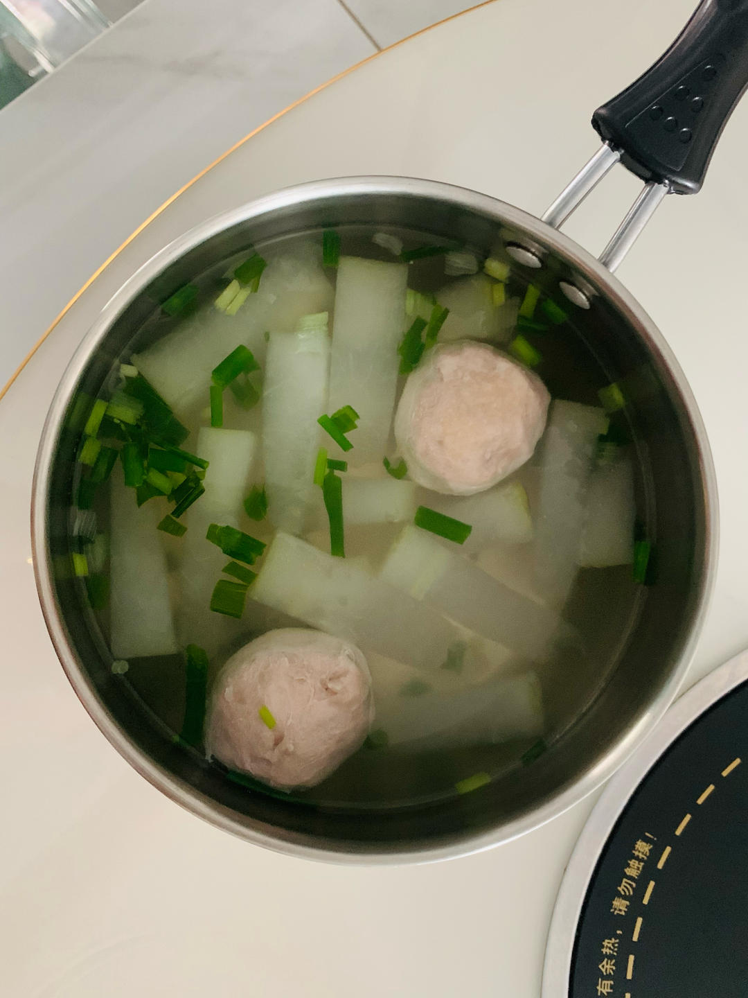 巨鲜美的冬瓜丸子汤