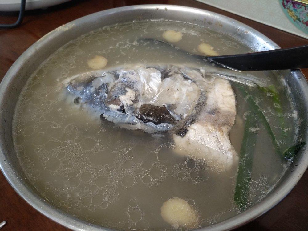 鱼头粉皮汤