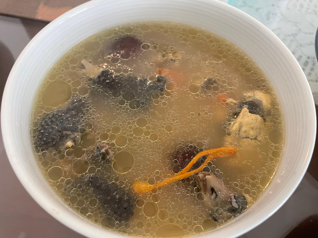 虫草花乌鸡汤