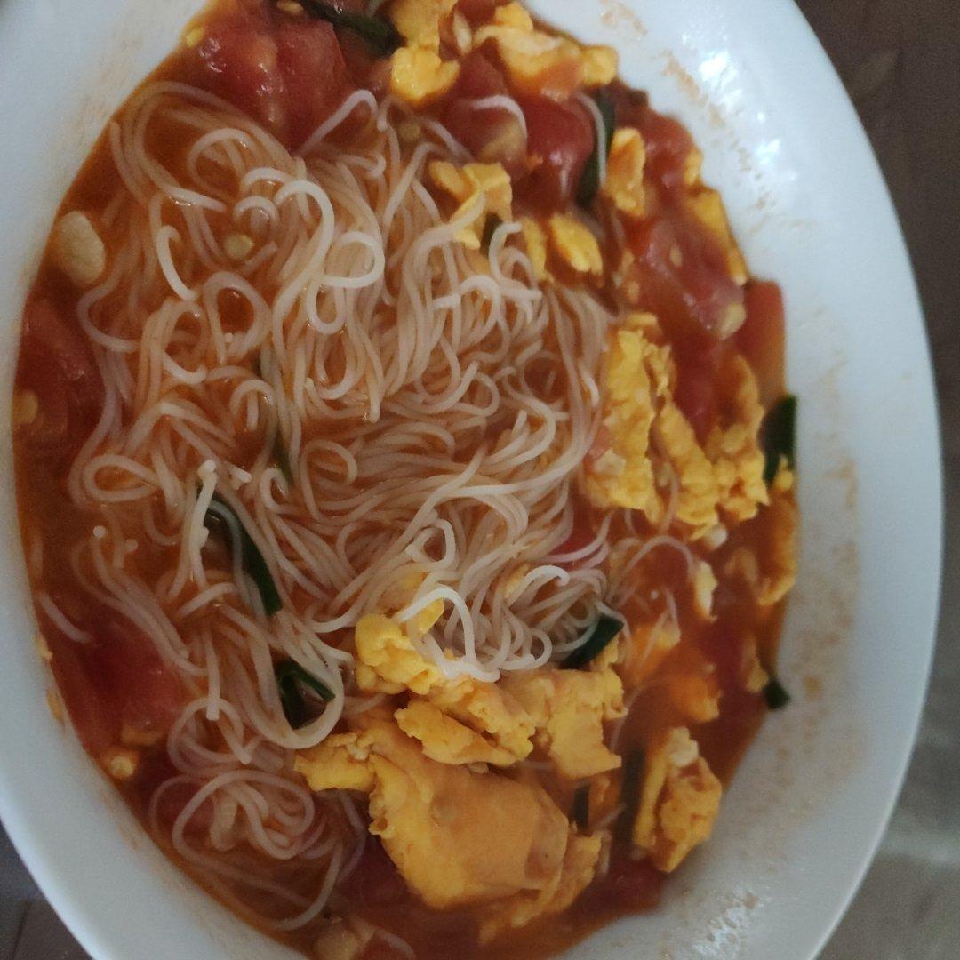 恨不得抱着锅舔的番茄鸡蛋面