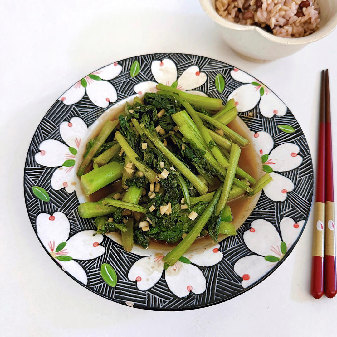 西式融合炒青菜（ref. PeachyPlumySika-Fusion餐厅绿叶菜复制做法）