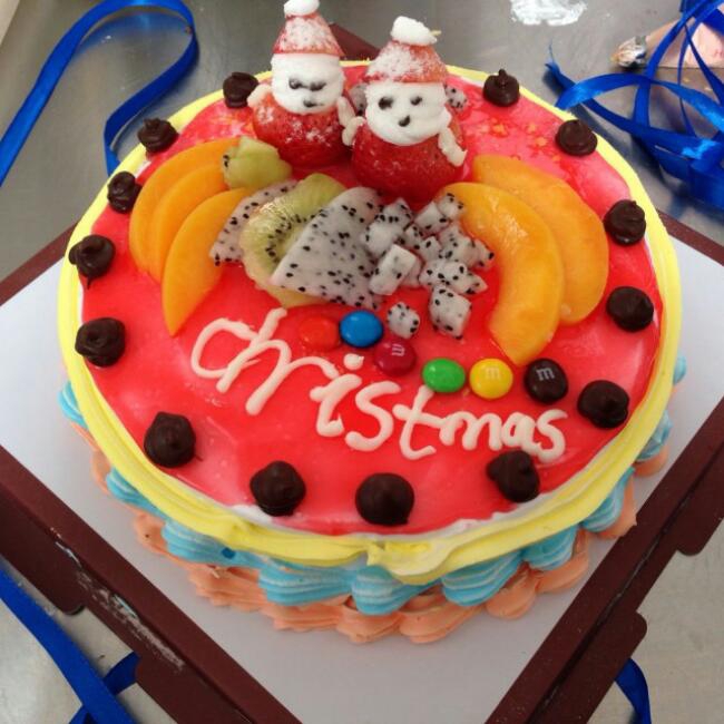 水果奶油生日蛋糕