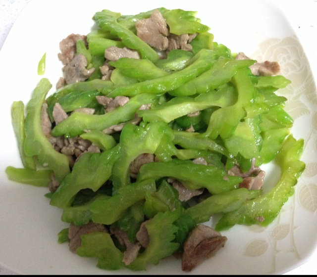 苦瓜炒肉片