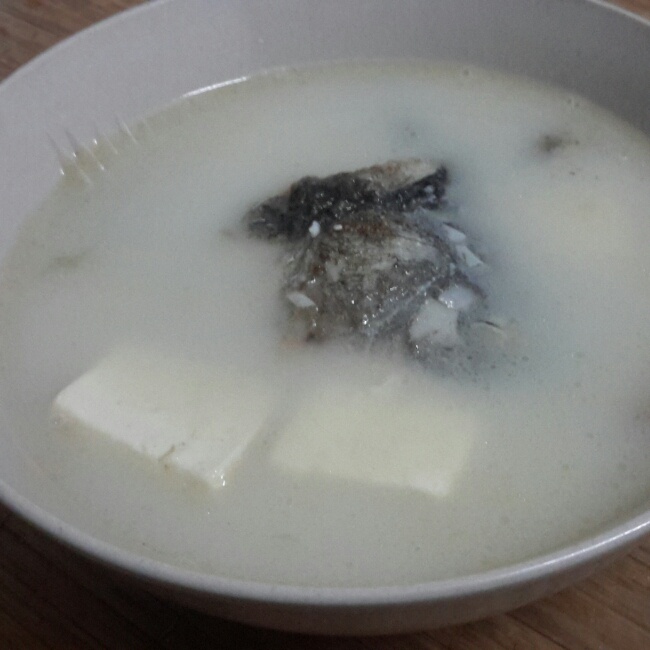鲫鱼豆腐汤