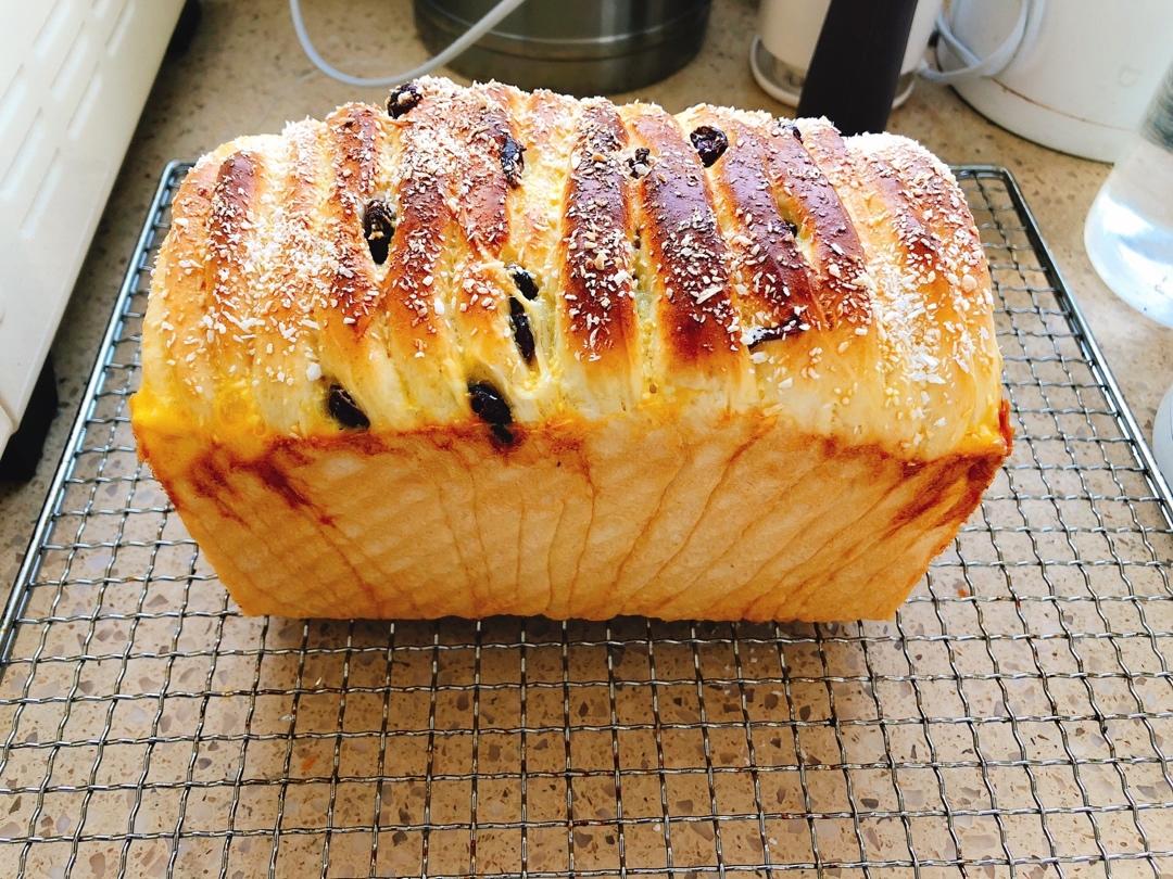 手撕蔓越莓炼乳吐司