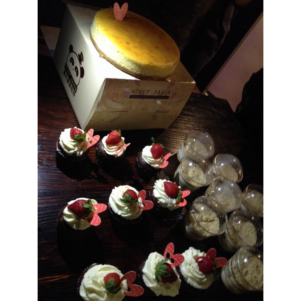 古典巧克力cupcake配马斯卡彭奶油霜