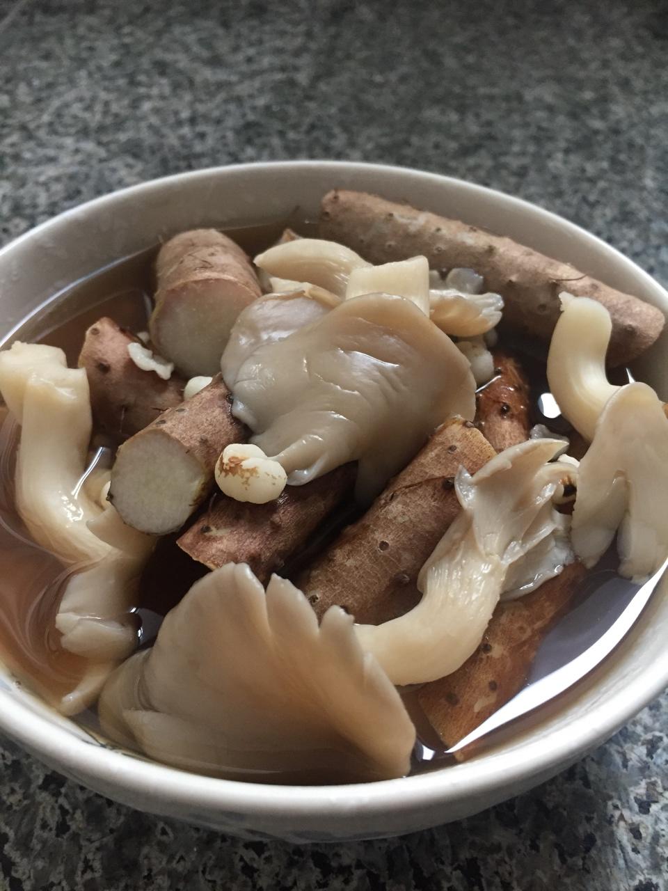 山药薏米蘑菇汤
