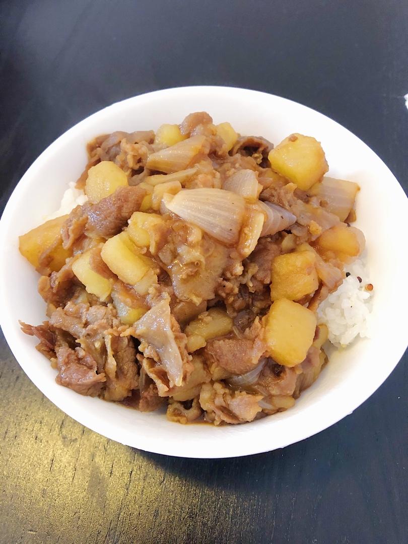 好吃到舔碗底的土豆肥牛拌饭
