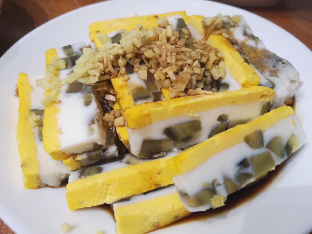 超简单的皮蛋火腿鸡蛋羹