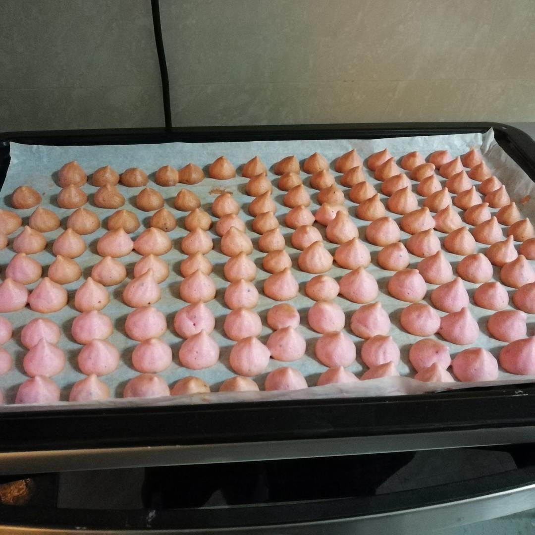 迷人的火龙果溶豆酸奶溶豆宝宝辅食