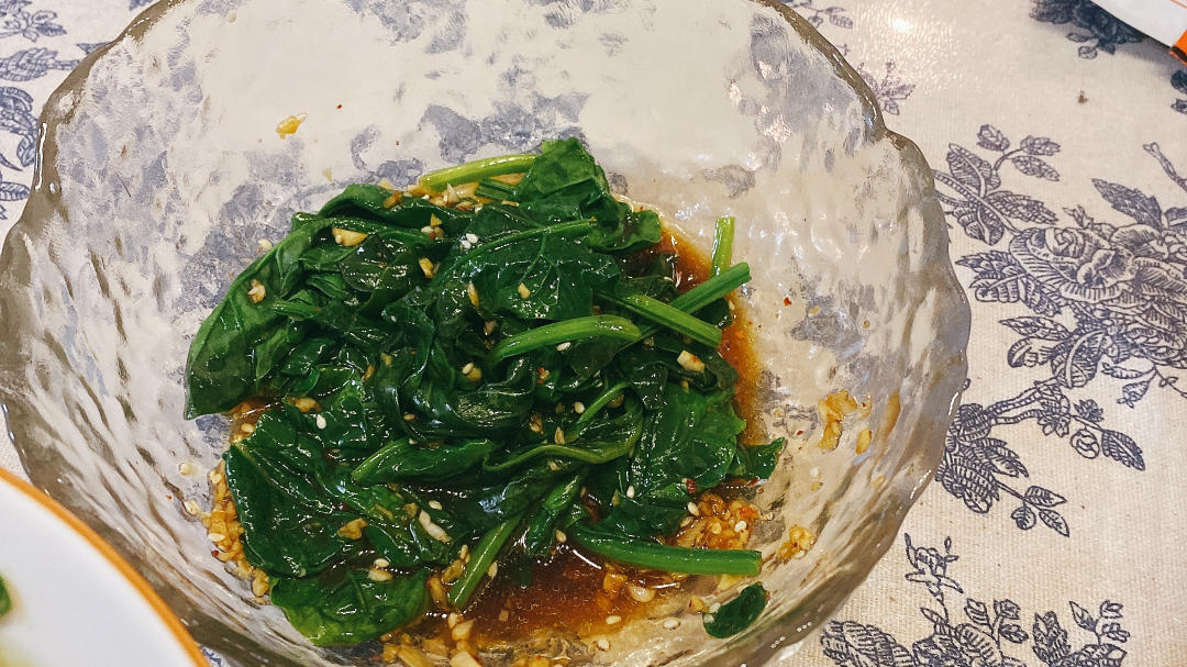 5分钟超级快手菜-凉拌菠菜