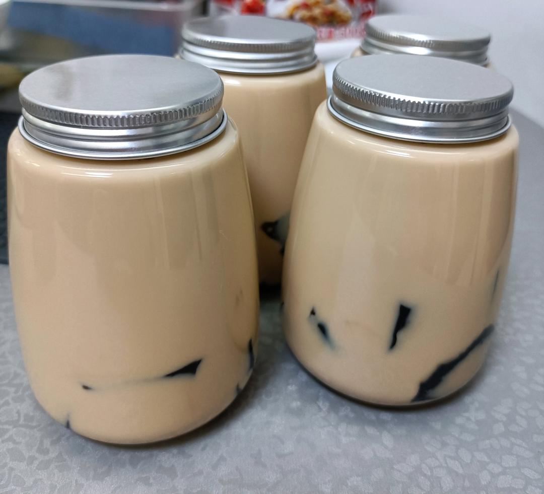 烧仙草蜜红豆奶茶