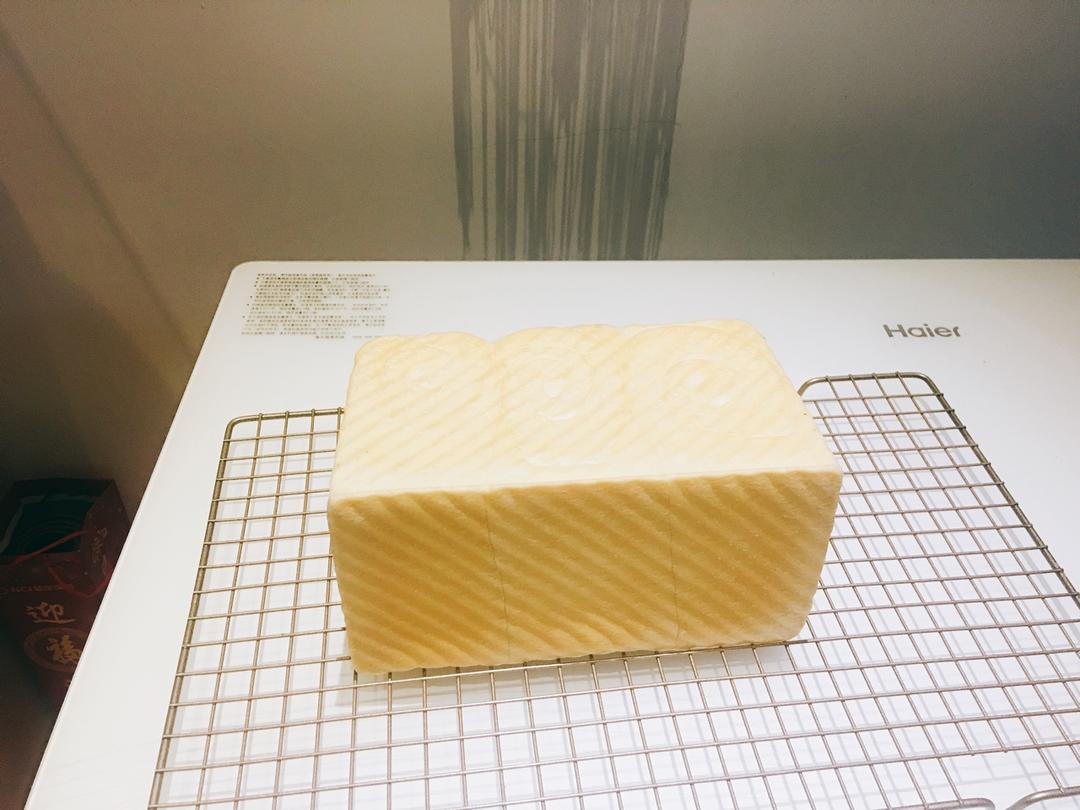 软到拿不起来的生吐司