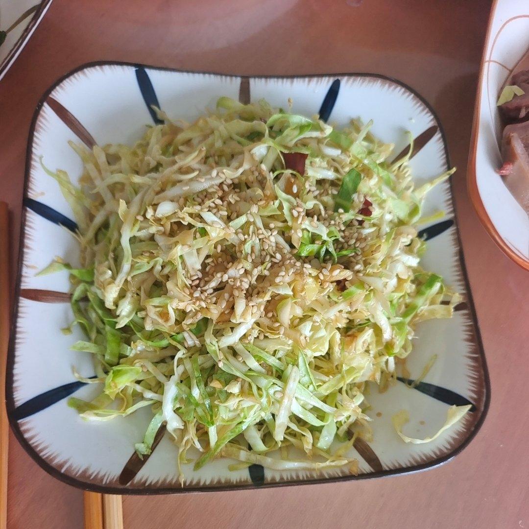 厨师长教你：“炝拌牛心包菜”的家常做法，夏日开胃口感爽脆