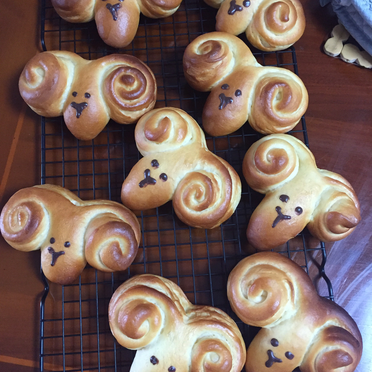 qq玲做的羊咩咩面包