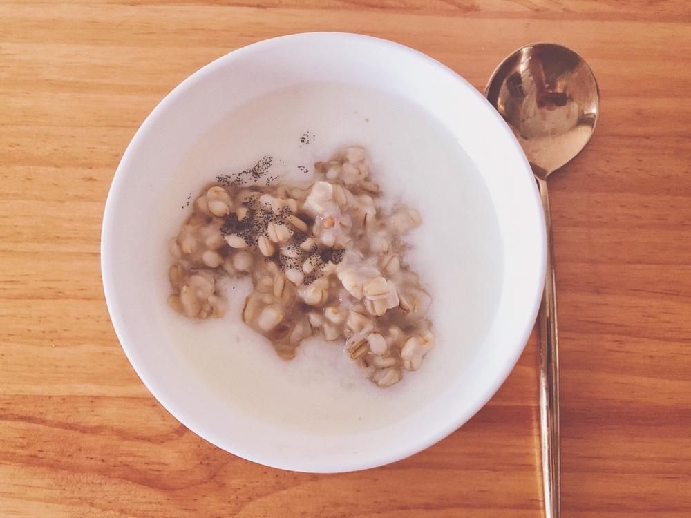 【减脂代餐】万能炖燕麦米｜拌尽一切甜品饮料