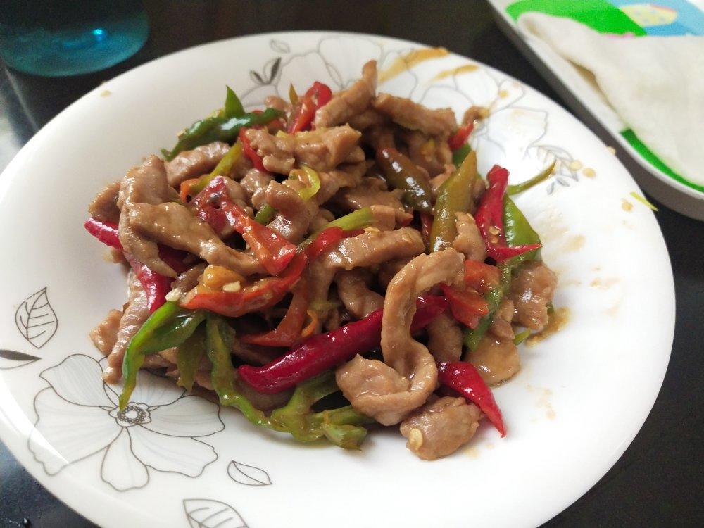 堂妈小厨——辣椒炒肉丝