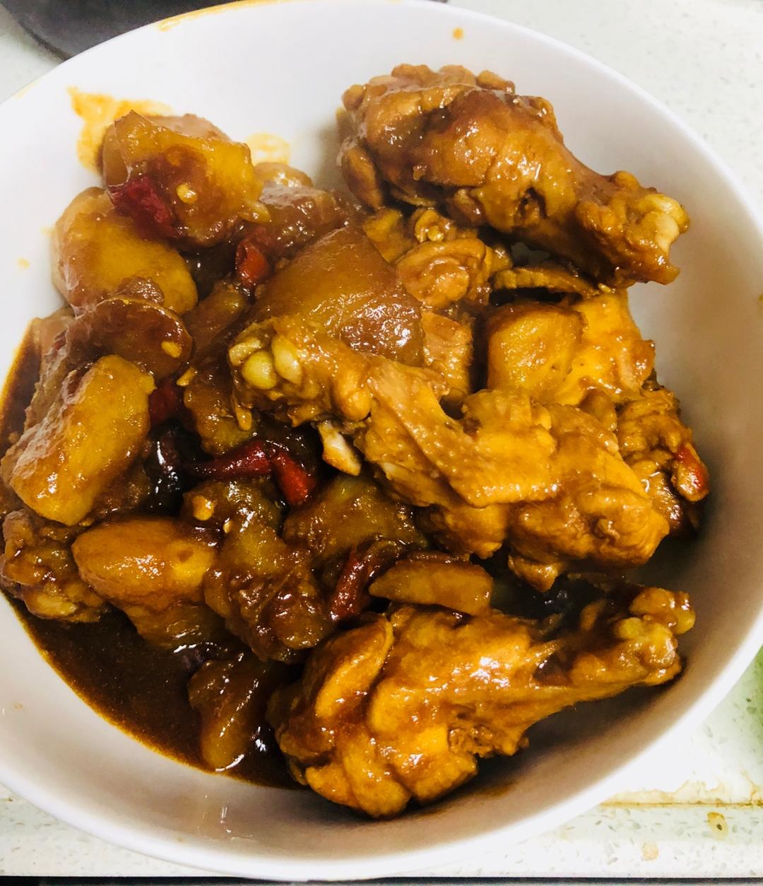 土豆炖翅根