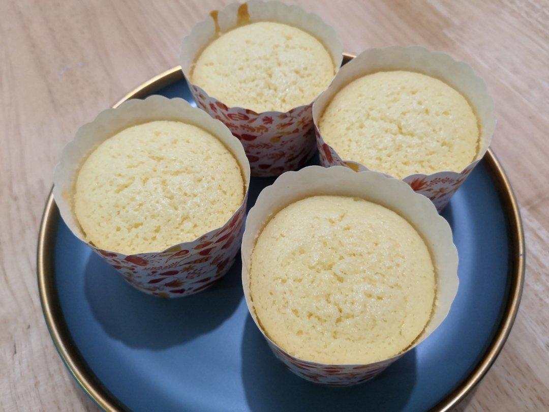 无油酸奶杯子蛋糕