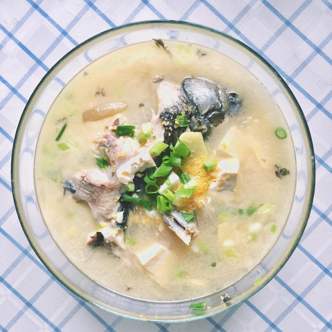 鲫鱼豆腐汤