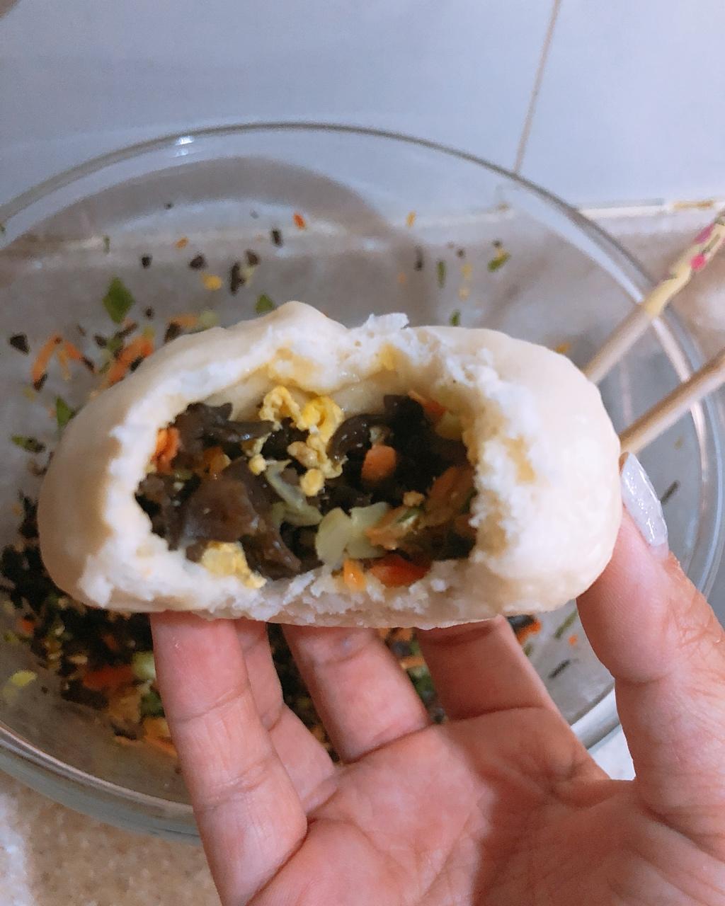 胡萝卜木耳鸡蛋素包子