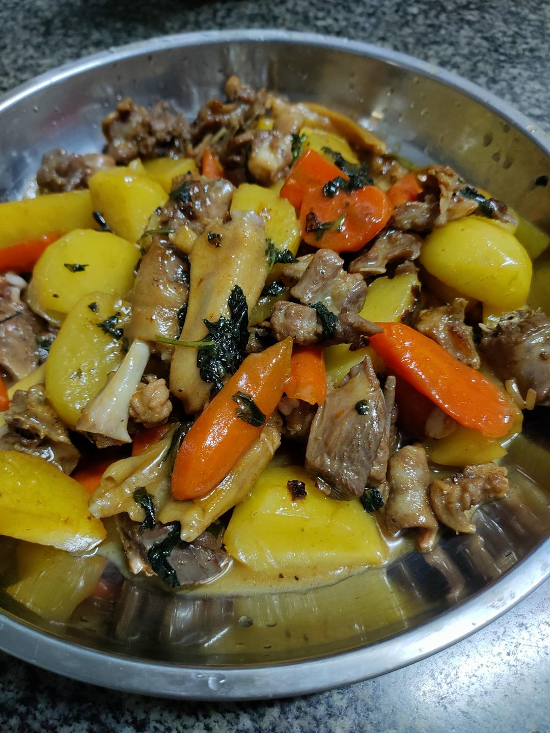 下饭神器🔥鸡腿炖土豆
