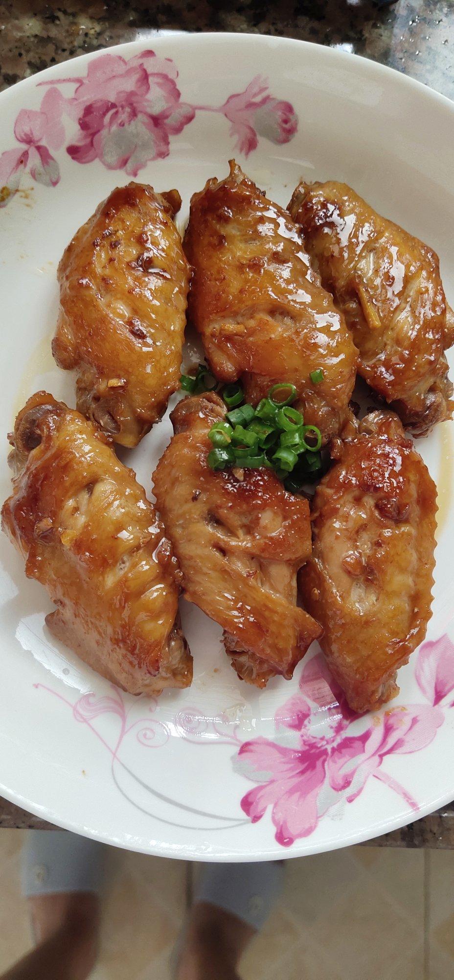 好吃到卷舌头的蒜香鸡翅