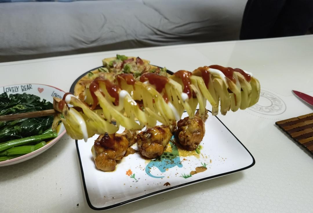 非油炸旋风薯塔，5块钱土豆能做一大堆，酥脆掉渣孩子爱吃，比薯条强百倍