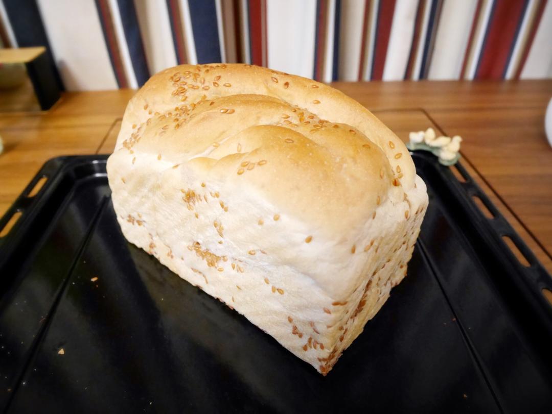 全麦亚麻籽吐司