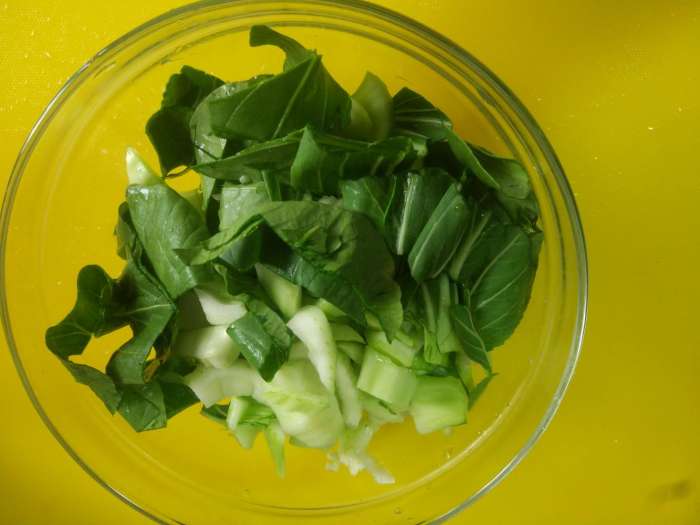 青菜油豆腐面结汤的做法 步骤1