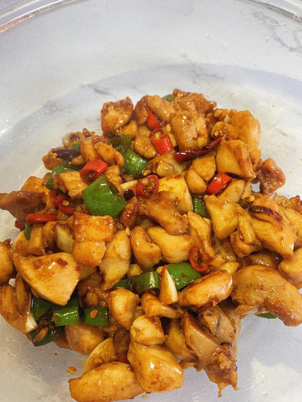 麻辣鲜香辣子鸡拌面