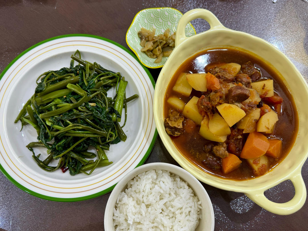 番茄土豆炖牛腩