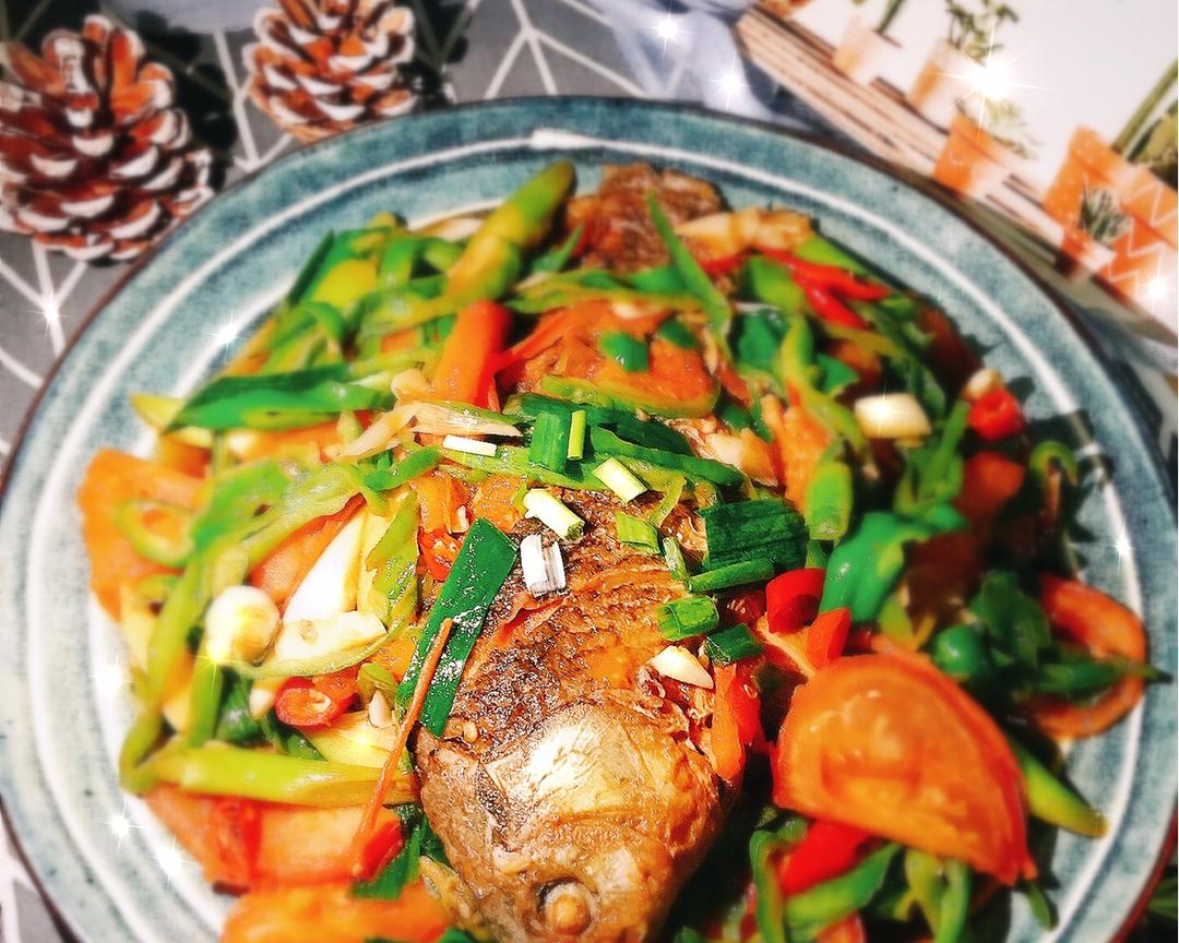 红烧番茄🍅鲫鱼🐟的做法