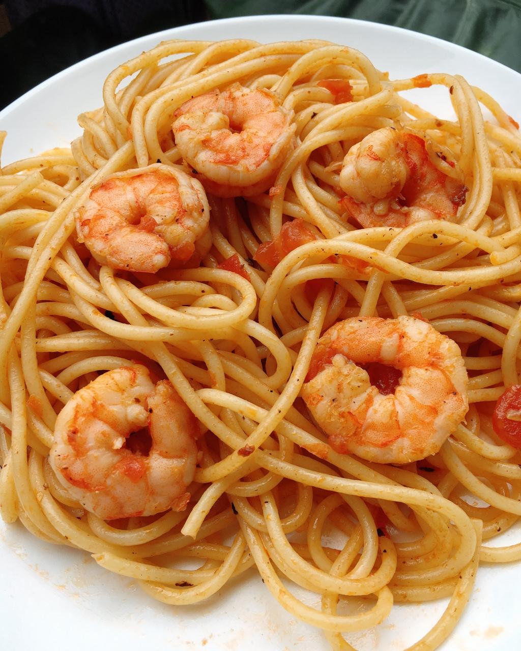 赵小厨爱美食做的虾仁番茄意大利面