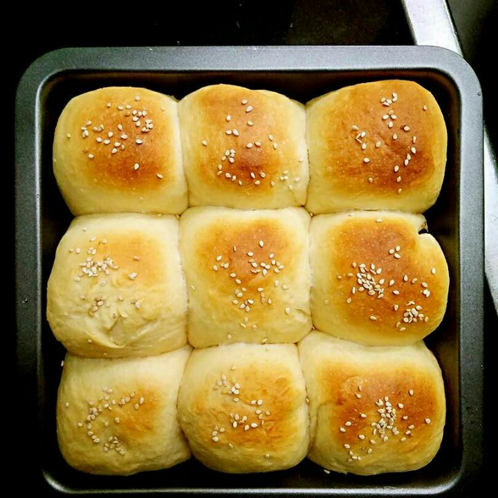 牛奶红豆沙餐包
