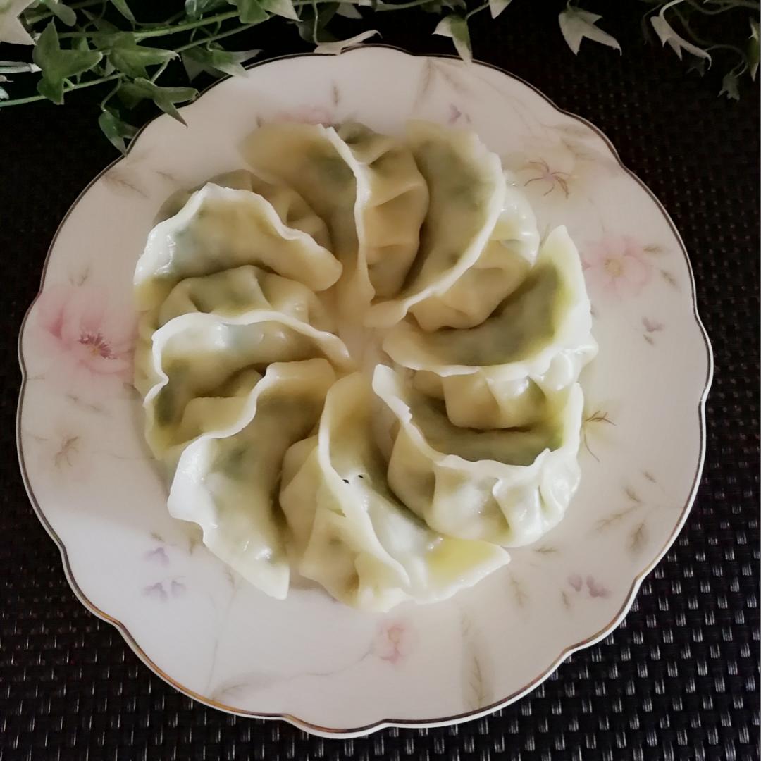 芳芳2lw0做的牛肉芹菜香菇饺子