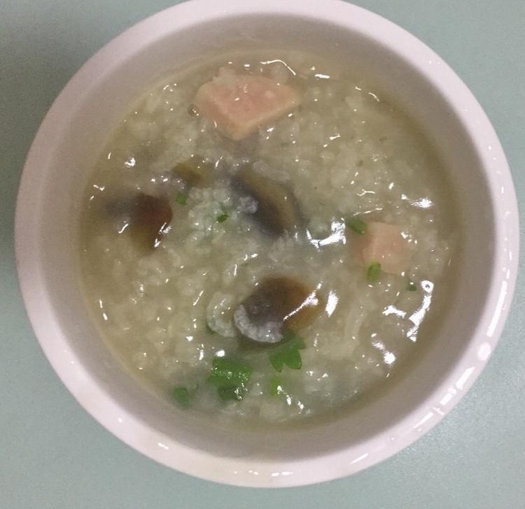 炖锅皮蛋瘦肉（火腿）粥的做法