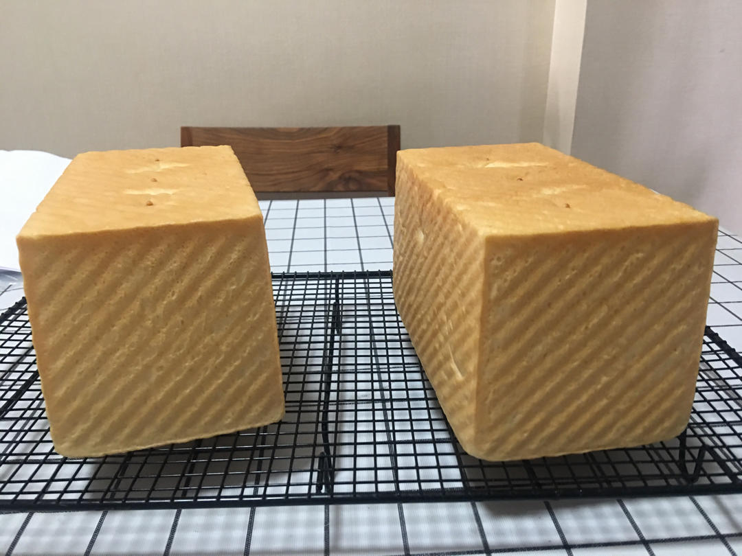 吐司，奶香手撕面包，超级香浓