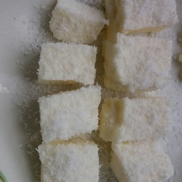 完胜85度C牛奶椰丝小方