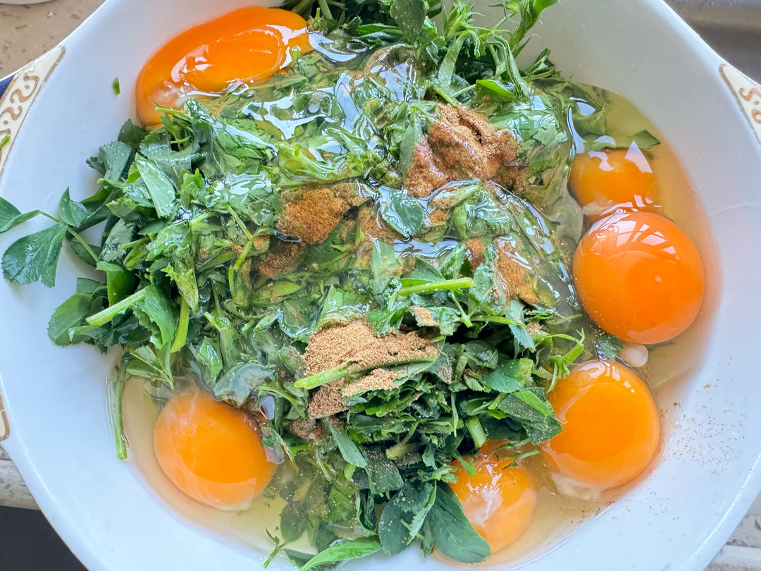 苜蓿菜炒鸡蛋的做法