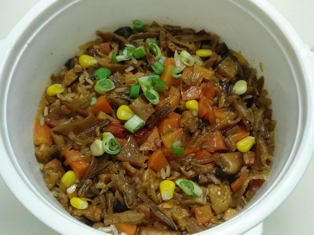 电饭煲栗子鸡腿焖饭
