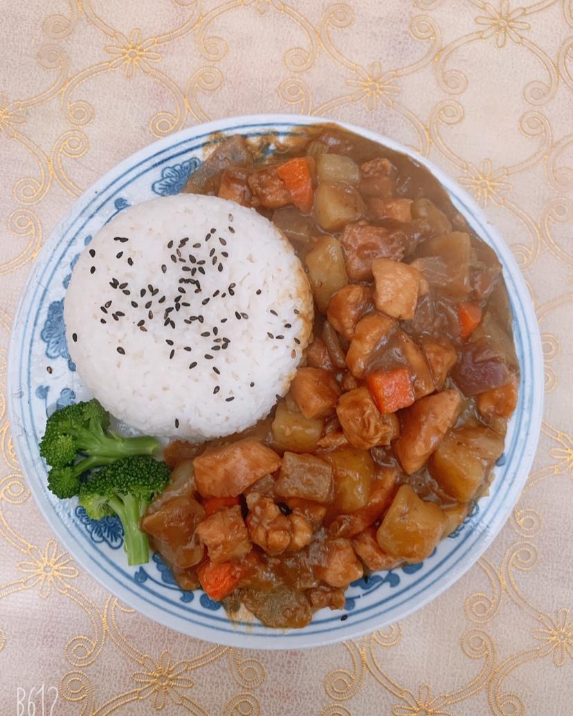 咖喱鸡块饭（百梦多咖喱超级简单版）
