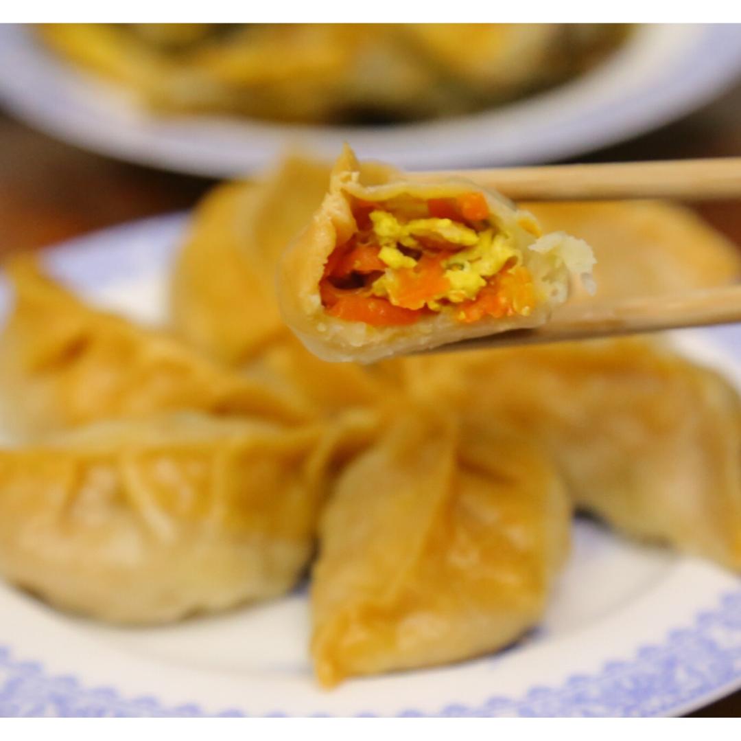胡萝卜鸡蛋双色蒸饺