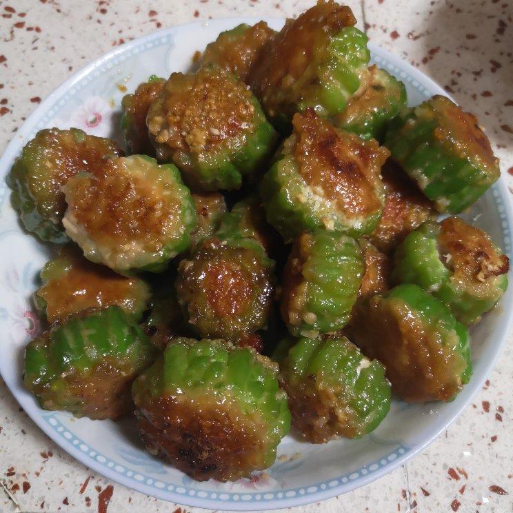 厨师长教你：“苦瓜酿肉”的家常做法，口感和味道很棒，先收藏了