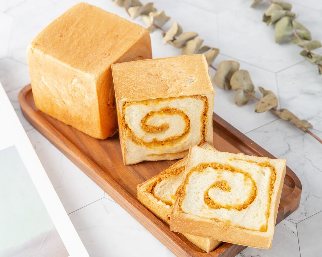 咸蛋肉松魔方小吐司（烫种）的做法