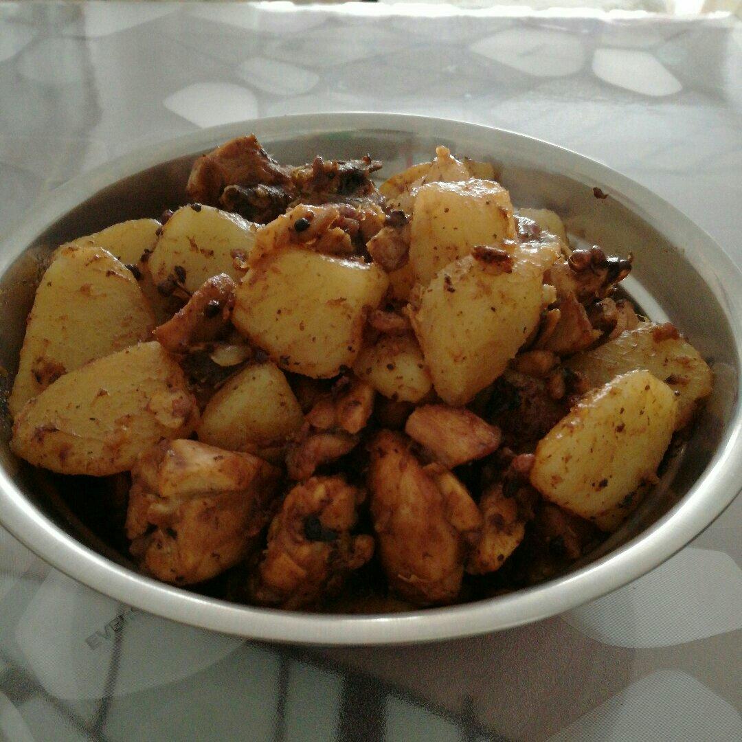 土豆焖鸡腿