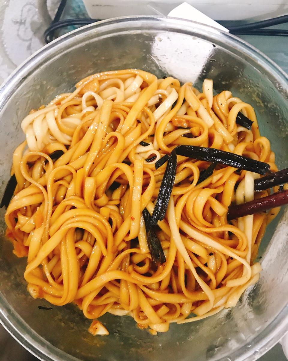 葱油拌面（快手又好吃）