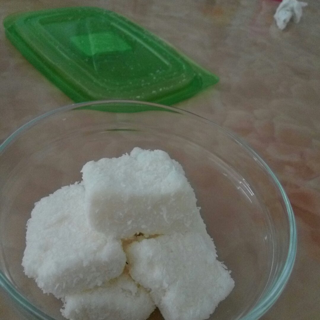 完胜85度C牛奶椰丝小方