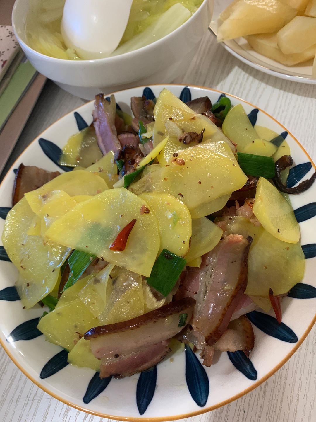 下饭的土豆片炒腊肉